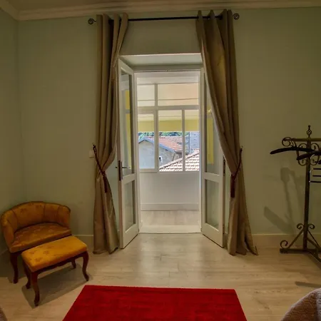Apartamento Pezzo 3-bedroom Lakeview With Shared Garden And Terrace San Siro (Lombardy)