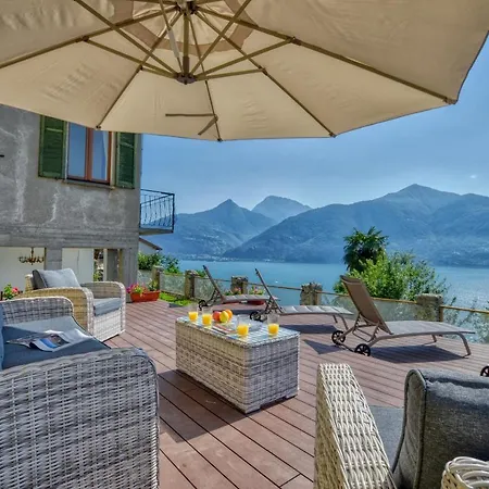 Pezzo 3-bedroom Lakeview With Shared Garden And Terrace Apartamento